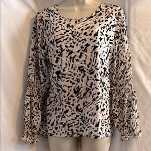 Calvin Klein Women's Black, White and Blush  Top. Stretch. Ruched Sleeves. S.